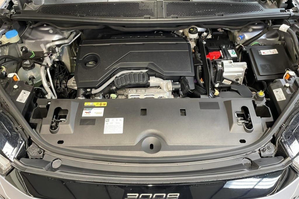 PEUGEOT 3008 Hybrid 145 e-DCS6 Allure - ref: 1-375805 - Photo 17