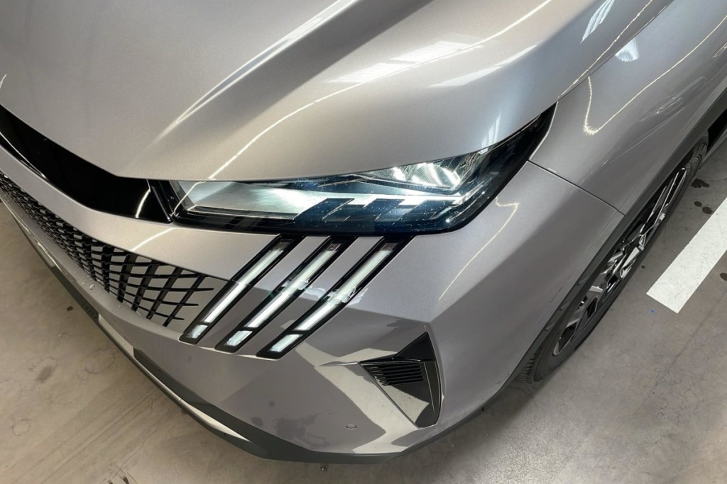 PEUGEOT 3008 Hybrid 145 e-DCS6 Allure - ref: 1-375805 - Photo 18