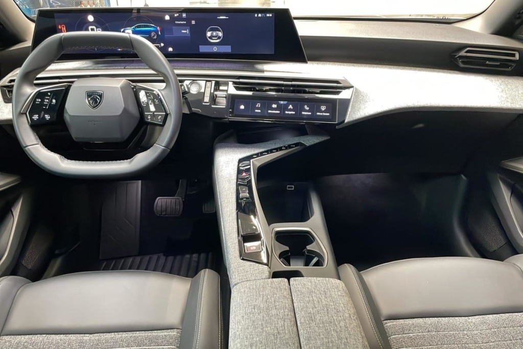 PEUGEOT 3008 Hybrid 145 e-DCS6 Allure - ref: 1-375805 - Photo 19