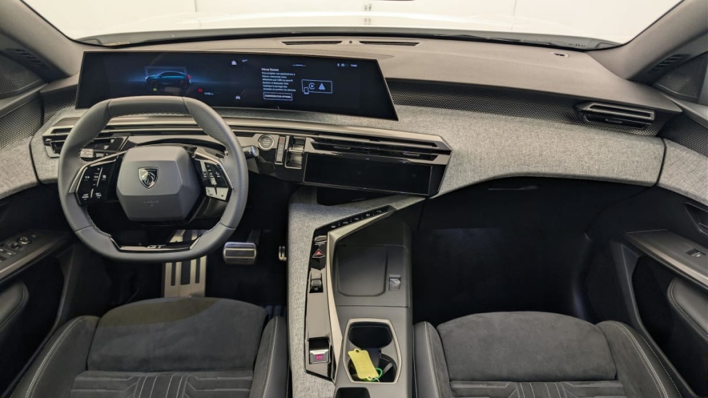 PEUGEOT 3008 Hybrid 145 e-DCS6 GT - ref: 1-376031 - Photo 13