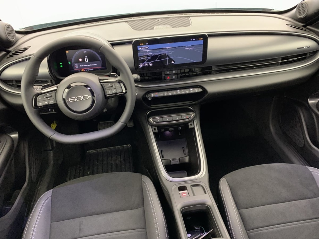 FIAT 600 T-Gen 3 1.2 Hybrid 145ch eDCT6 Sport - ref: 1-376215 - Photo 9