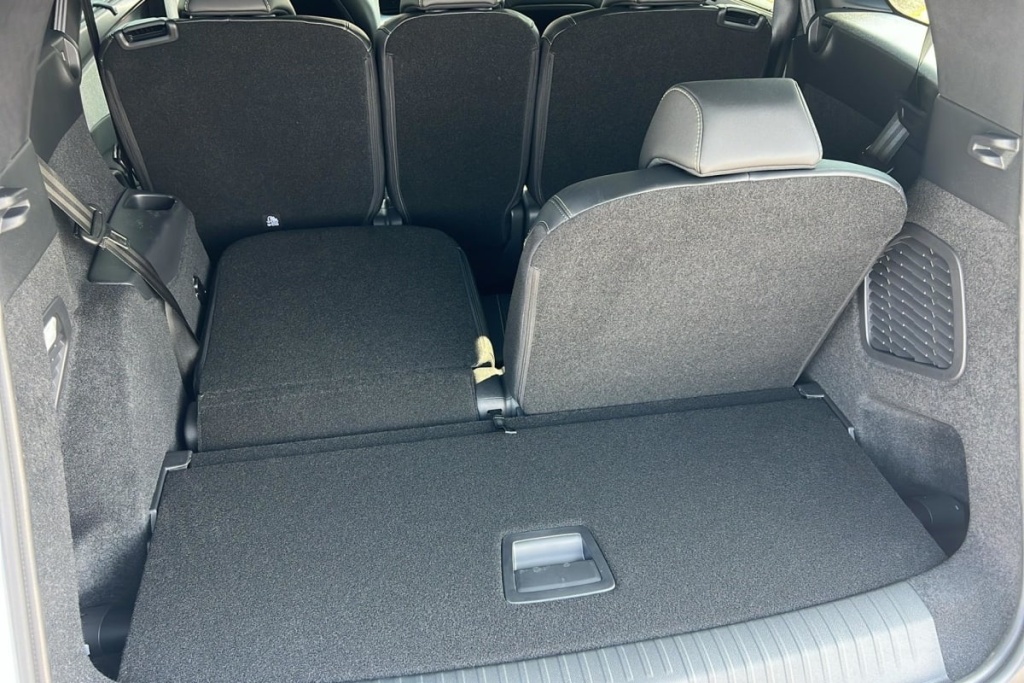 PEUGEOT 5008 Hybrid 145 e-DCS6 GT - ref: 1-376594 - Photo 11