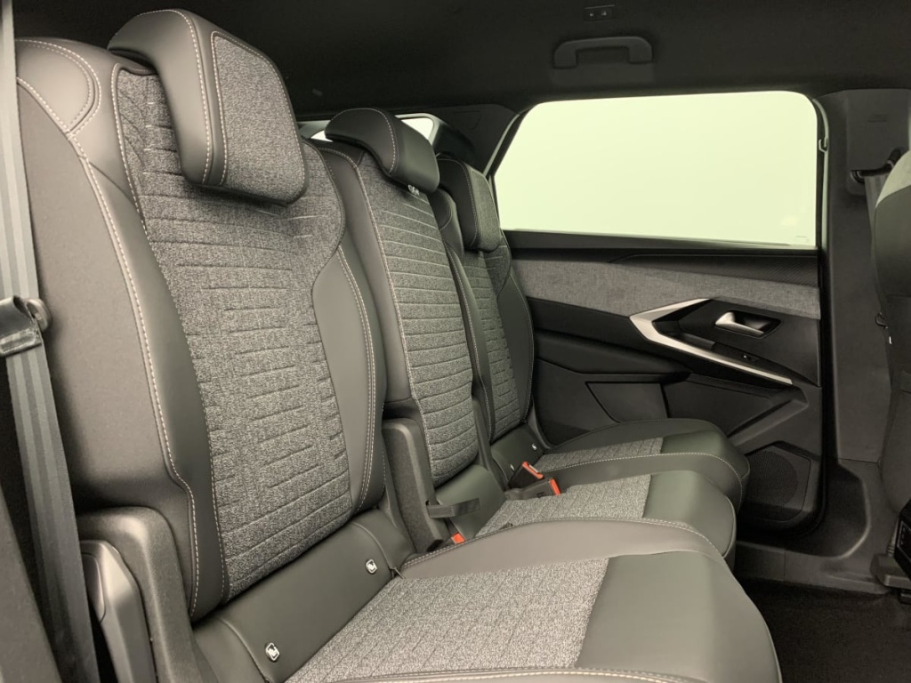 PEUGEOT 5008 Hybrid 145 e-DCS6 Allure - ref: 1-377533 - Photo 10