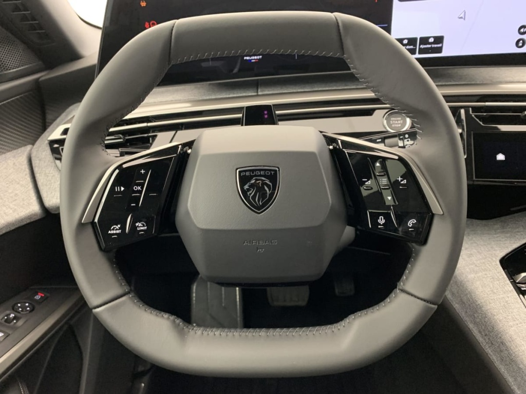 PEUGEOT 5008 Hybrid 145 e-DCS6 Allure - ref: 1-377533 - Photo 14