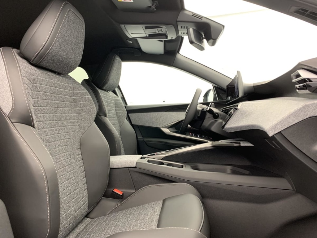 PEUGEOT 5008 Hybrid 145 e-DCS6 Allure - ref: 1-377533 - Photo 9