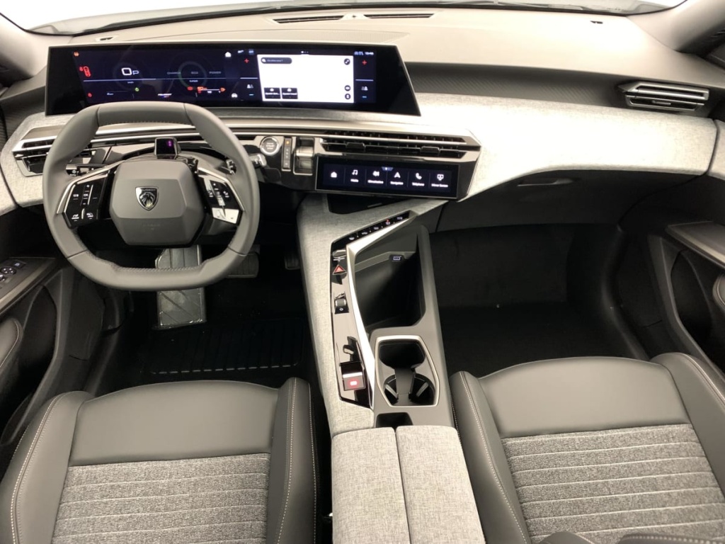 PEUGEOT 5008 Hybrid 145 e-DCS6 Allure - ref: 1-377535 - Photo 12