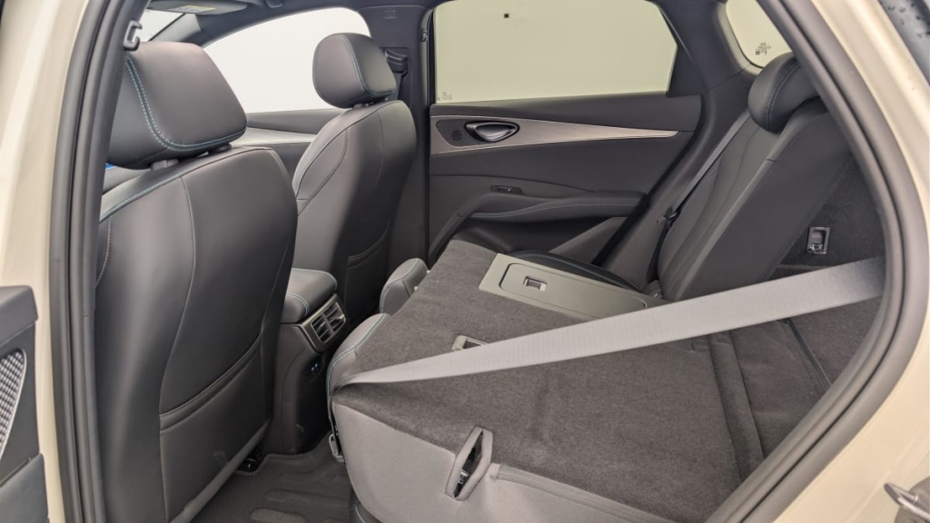 BYD Seal 6 Touring 1.5l DM-i 156 kW PHEV Comfort - ref: 1-378195 - Photo 12
