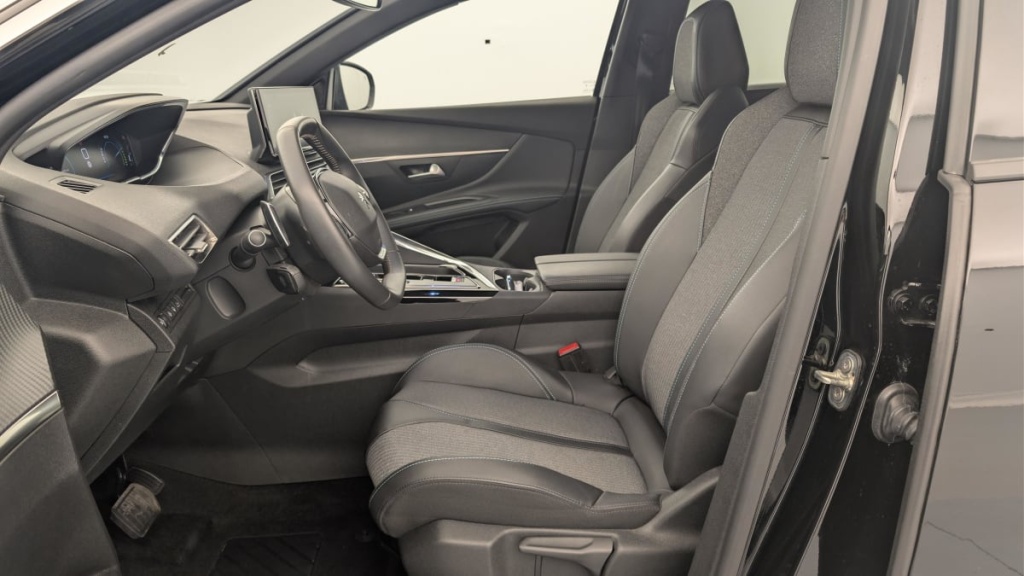 PEUGEOT 5008 Hybrid 136 e-DCS6 Allure Pack - ref: 1-379250 - Photo 16