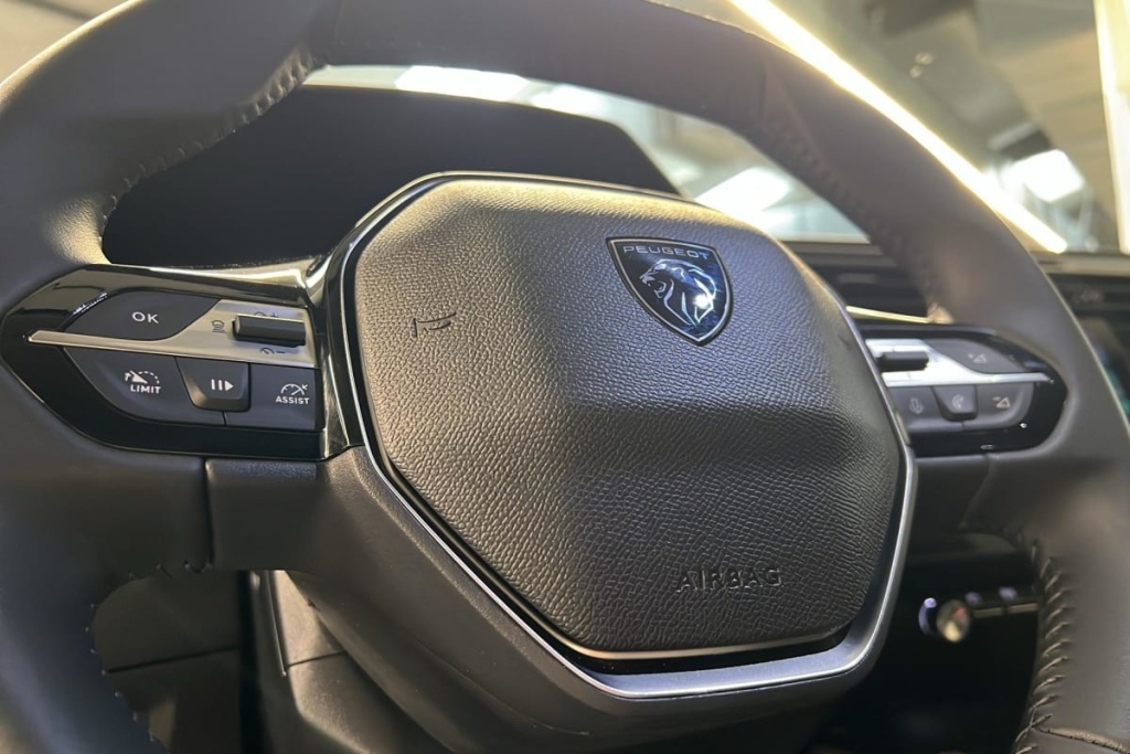 PEUGEOT 308 Hybrid 145 e-DCS6 Allure - ref: 1-379926 - Photo 15
