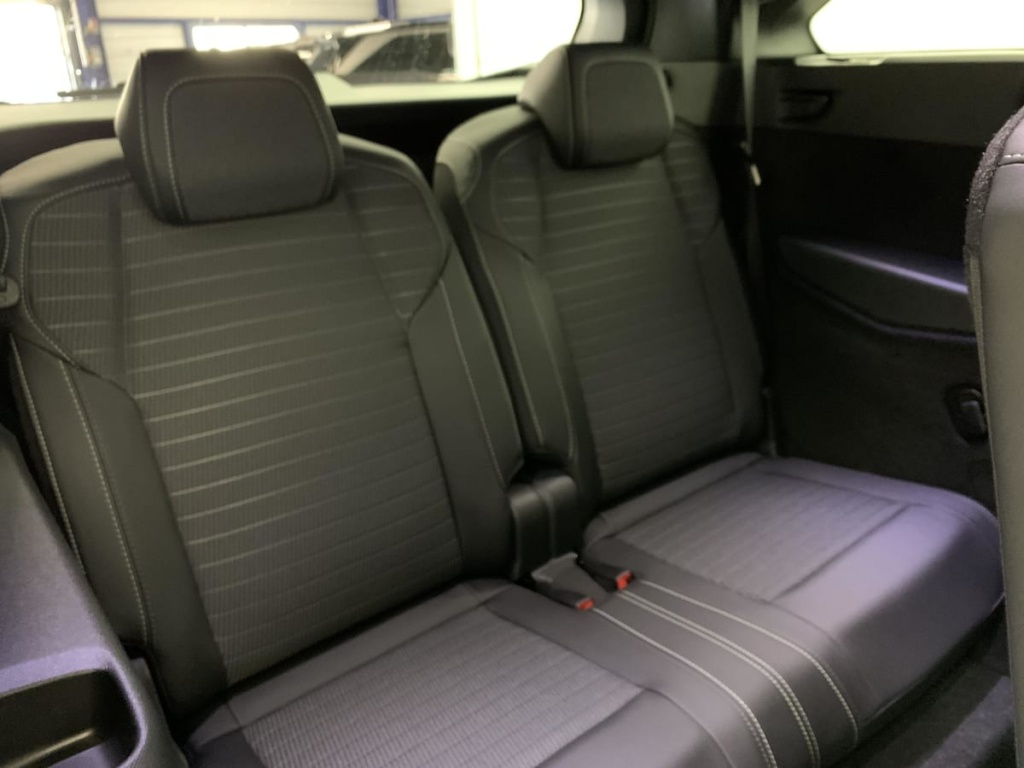 PEUGEOT 5008 Hybrid 145 e-DCS6 GT - ref: 1-381151 - Photo 12