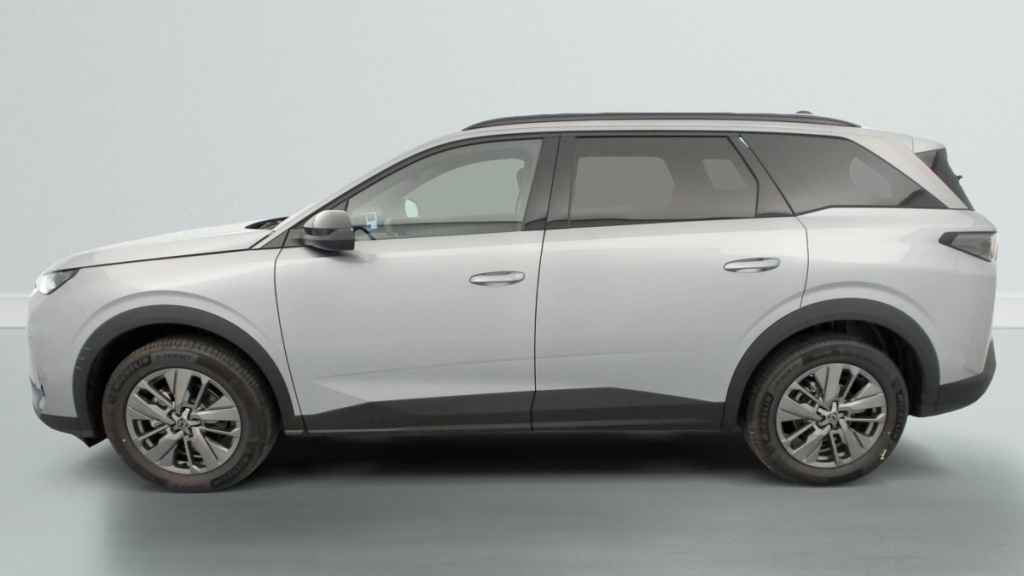 PEUGEOT 5008 HYBRID 145 CH E-DCS6 ALLURE - ref: 1-381856 - Photo 4