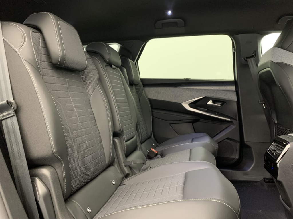 PEUGEOT 5008 HYBRID 145CH E-DCS6 GT - ref: 1-381868 - Photo 10