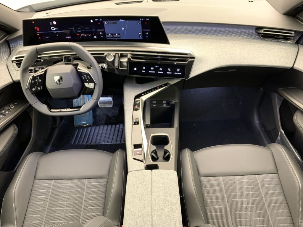PEUGEOT 5008 HYBRID 145CH E-DCS6 GT - ref: 1-381868 - Photo 12