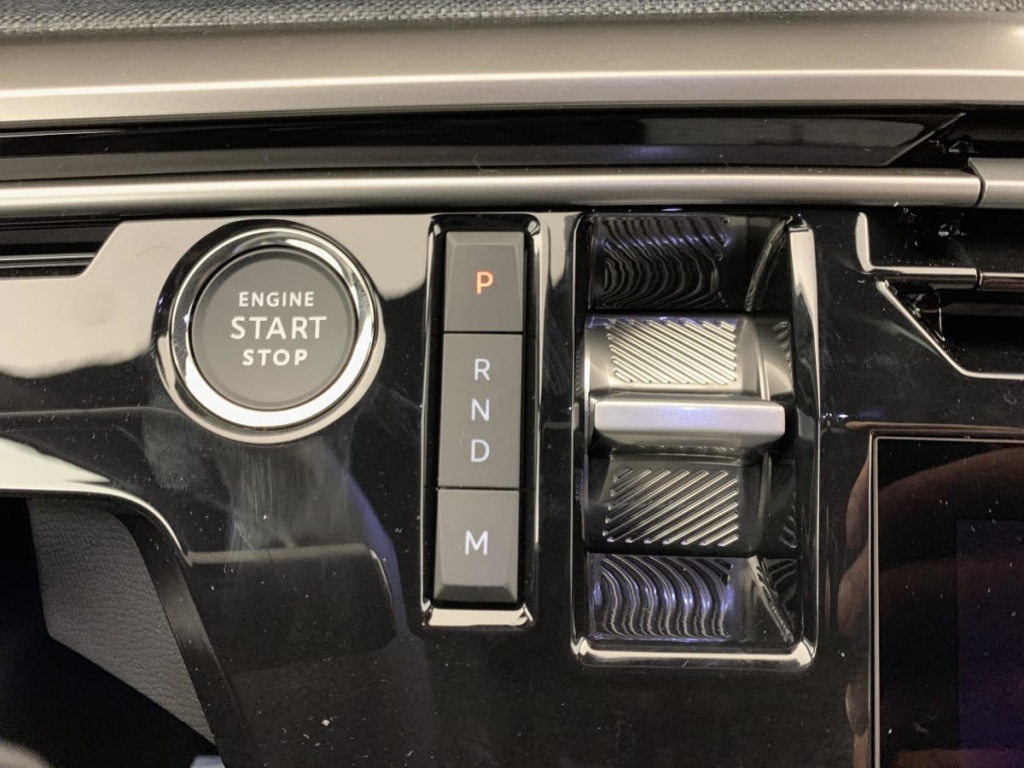 PEUGEOT 5008 HYBRID 145CH E-DCS6 GT - ref: 1-381868 - Photo 16