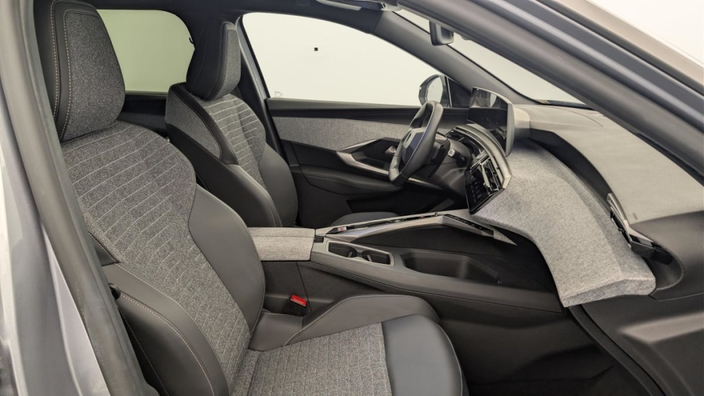 PEUGEOT 5008 Hybrid 136 e-DCS6 Allure - ref: 1-382005 - Photo 10