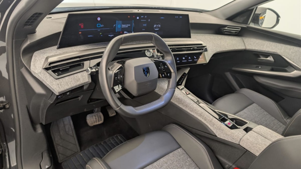 PEUGEOT 5008 Hybrid 136 e-DCS6 Allure - ref: 1-382006 - Photo 15
