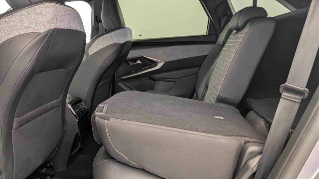 PEUGEOT 5008 HYBRID 145 CH E-DCS6 ALLURE - ref: 1-382176 - Photo 12