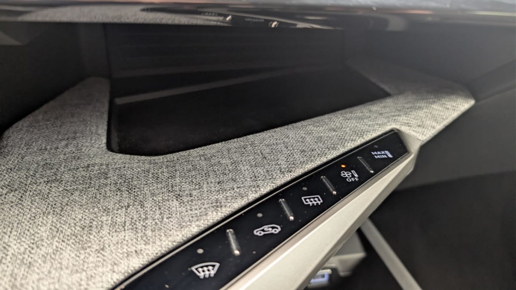 PEUGEOT 5008 HYBRID 145 CH E-DCS6 ALLURE - ref: 1-382176 - Photo 20