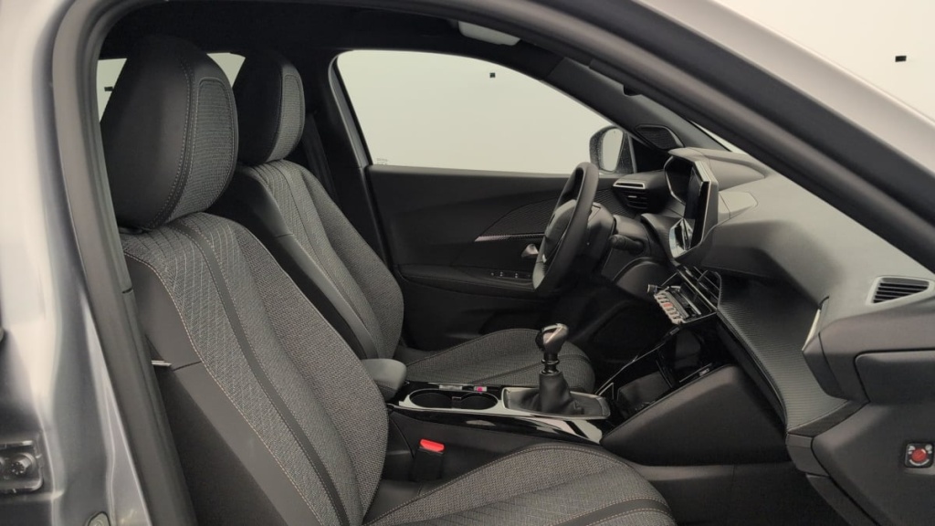 PEUGEOT 2008 100 S S BVM6 Allure - ref: 1-383069 - Photo 9
