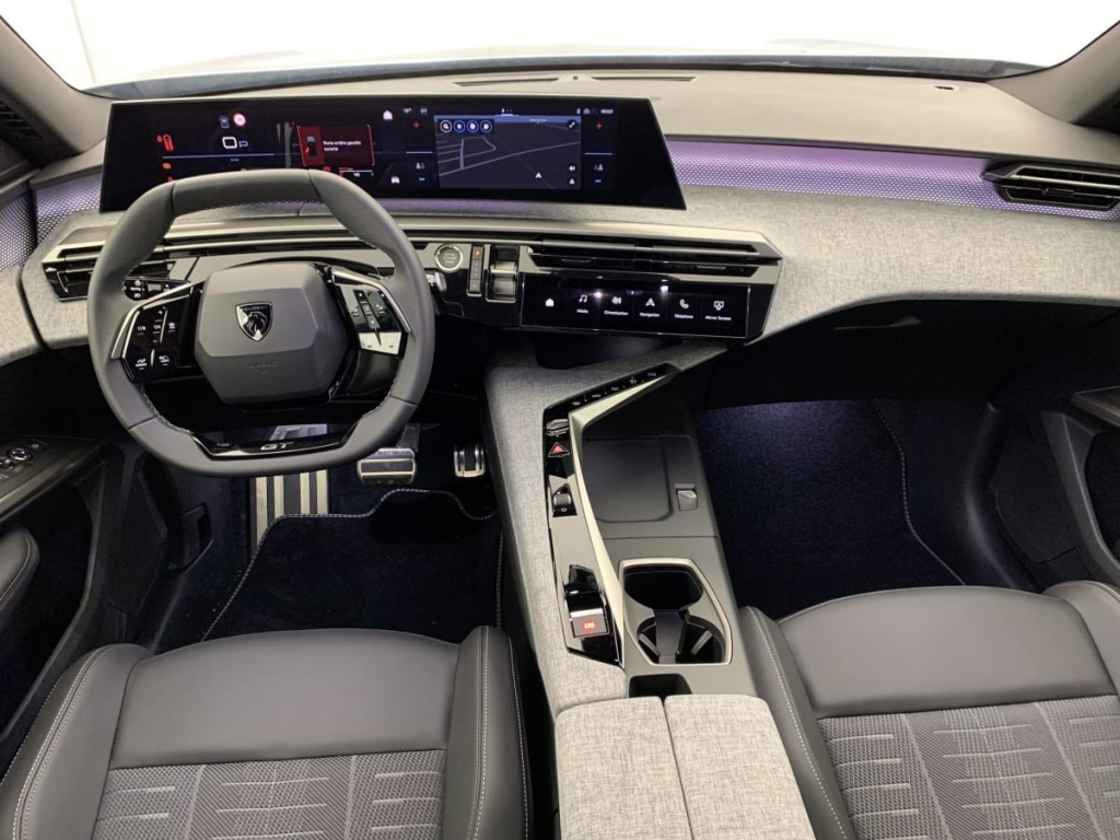 PEUGEOT 5008 Hybrid 145 e-DCS6 GT - ref: 1-383434 - Photo 15