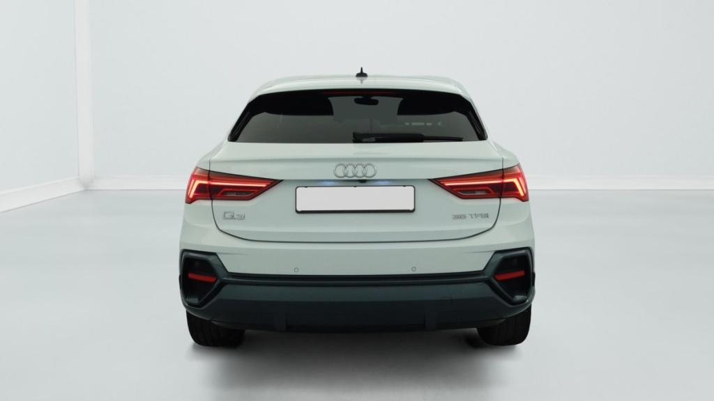 AUDI Q3 Sportback 35 TFSI 150 ch S tronic 7 Design - ref: 1-383494 - Photo 6