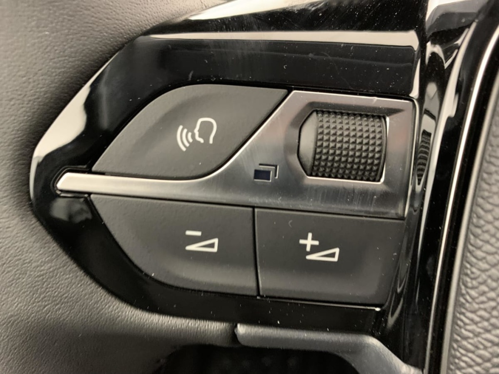PEUGEOT 208 Hybrid 110 ch e-DCS6 Allure - ref: 1-383987 - Photo 15