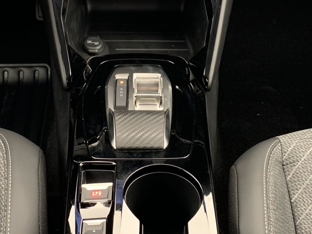 PEUGEOT 208 Hybrid 110 ch e-DCS6 Allure - ref: 1-383987 - Photo 16
