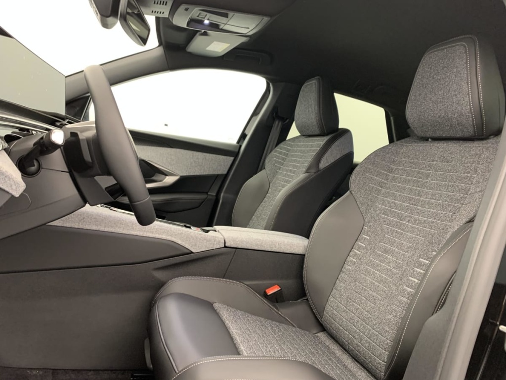 PEUGEOT 3008 Hybrid 145 e-DCS6 Allure - ref: 1-384809 - Photo 20