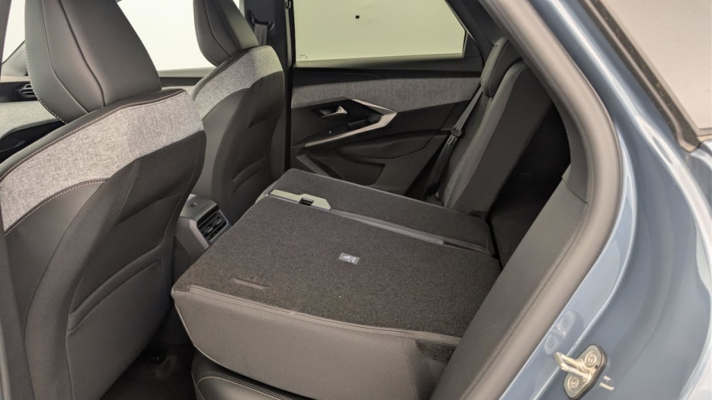 PEUGEOT 3008 Hybrid 145 e-DCS6 Allure - ref: 1-384834 - Photo 12
