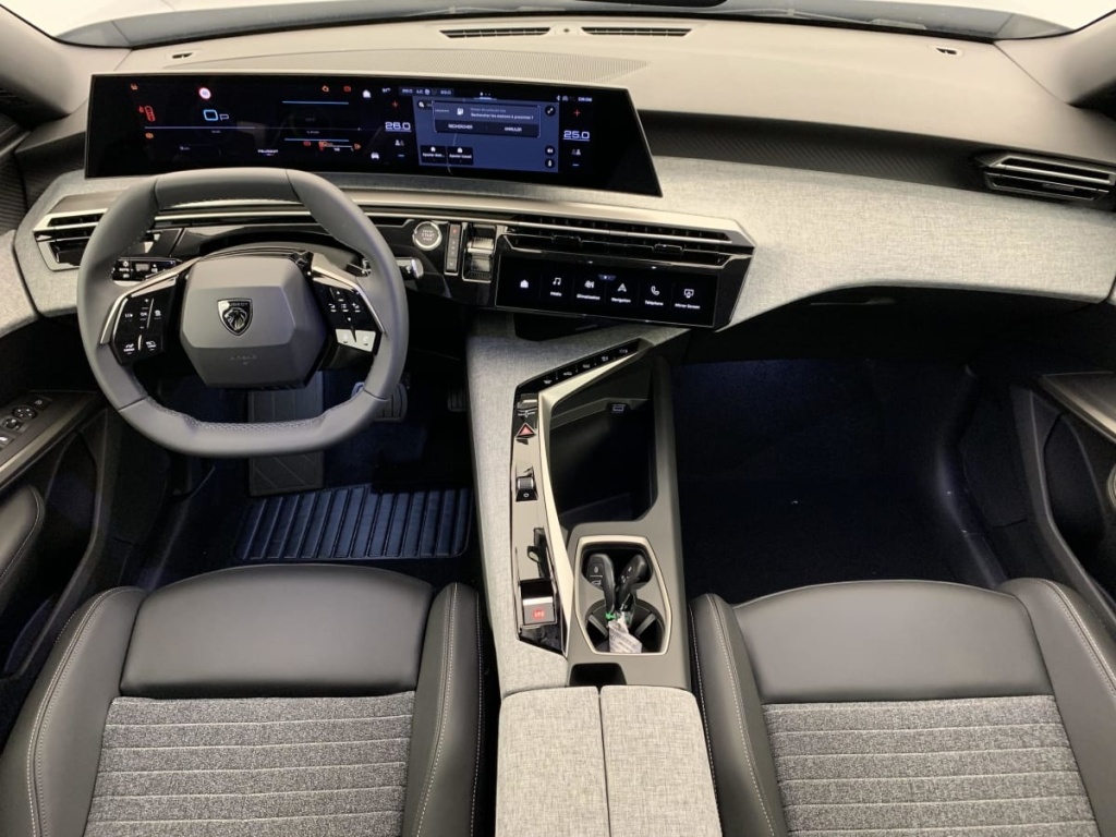 PEUGEOT 3008 Hybrid 145 e-DCS6 Allure - ref: 1-384839 - Photo 12