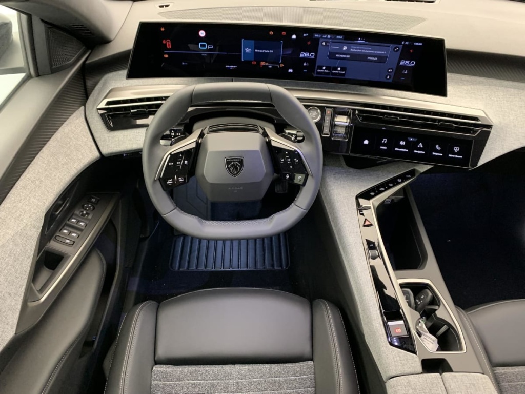 PEUGEOT 3008 Hybrid 145 e-DCS6 Allure - ref: 1-384839 - Photo 13