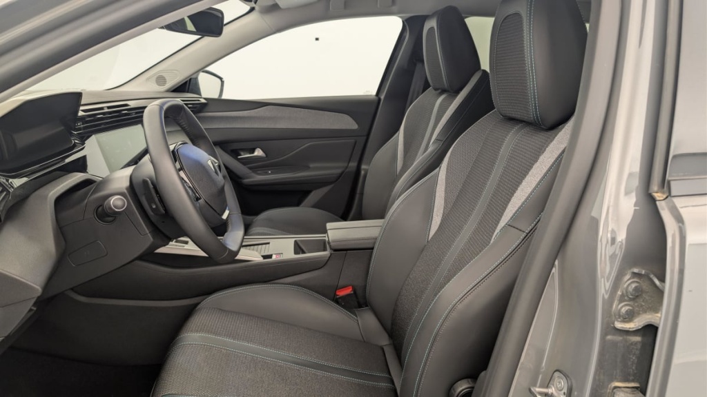 PEUGEOT 408 Hybrid 145 e-DCS6 Allure - ref: 1-385370 - Photo 16