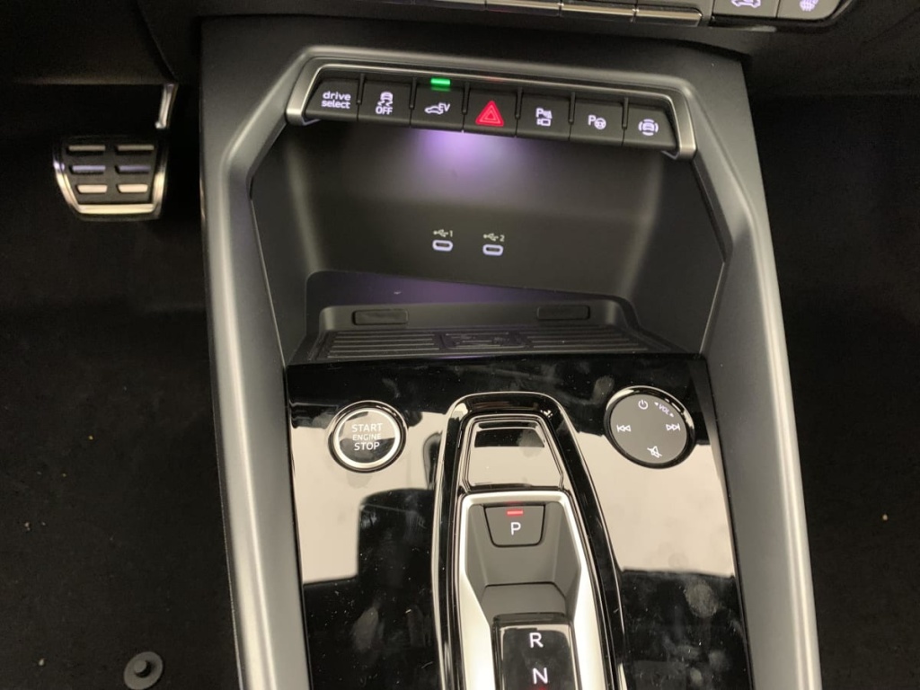 AUDI A3 Sportback 45 TFSI e Hybride rechargeable 272 S tronic 6 S line - ref: 1-386538 - Photo 20