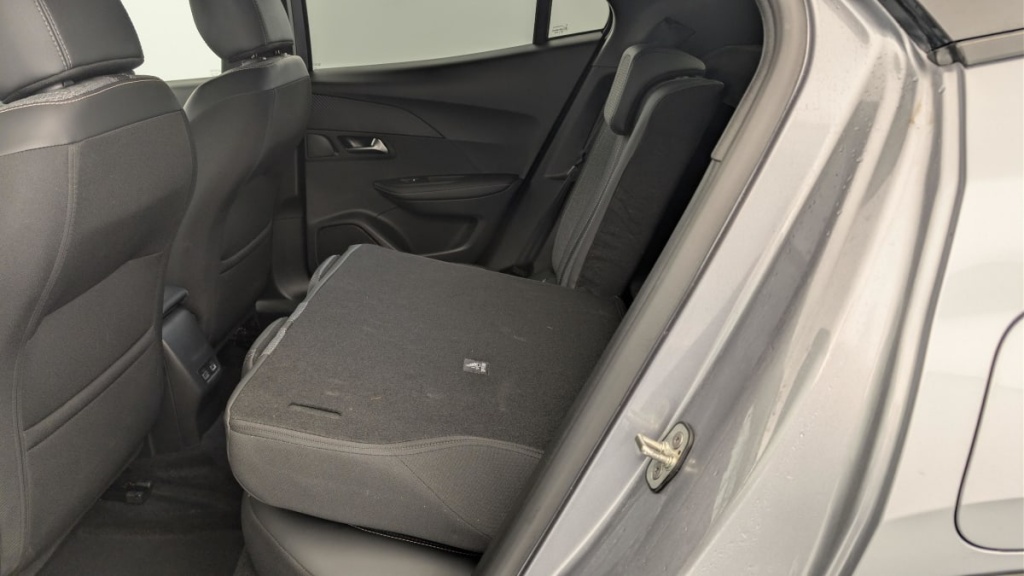 PEUGEOT 2008 50 kWh 136 ch Allure - ref: 1-388191 - Photo 12