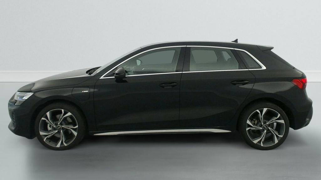 AUDI A3 Sportback TFSI e Hybride rechargeable 204 S tronic 6 S line - ref: 1-388267 - Photo 4