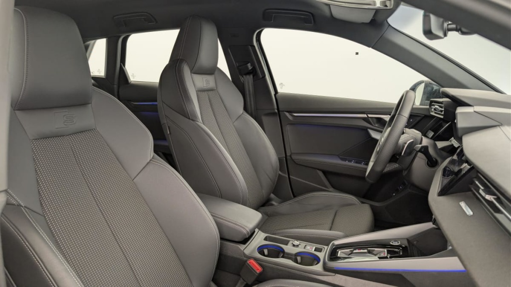 AUDI A3 Sportback TFSI e Hybride rechargeable 204 S tronic 6 S line - ref: 1-388267 - Photo 9