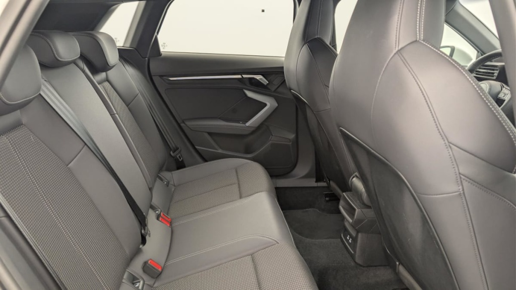 AUDI A3 Sportback TFSI e Hybride rechargeable 204 S tronic 6 S line - ref: 1-388268 - Photo 10