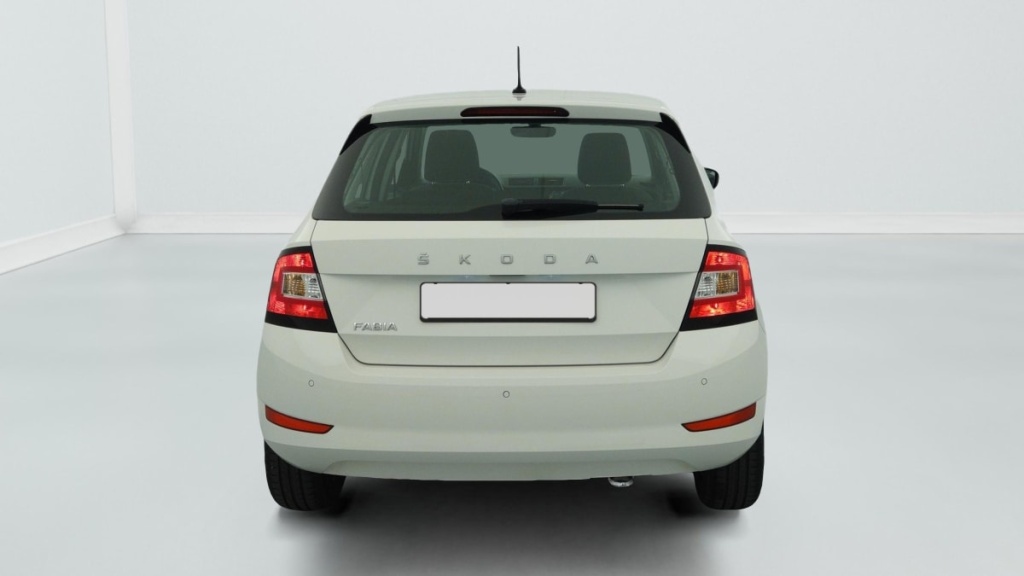 SKODA Fabia 1.0 MPI 60 CH BVM5 BUSINESS - ref: 1-388293 - Photo 6