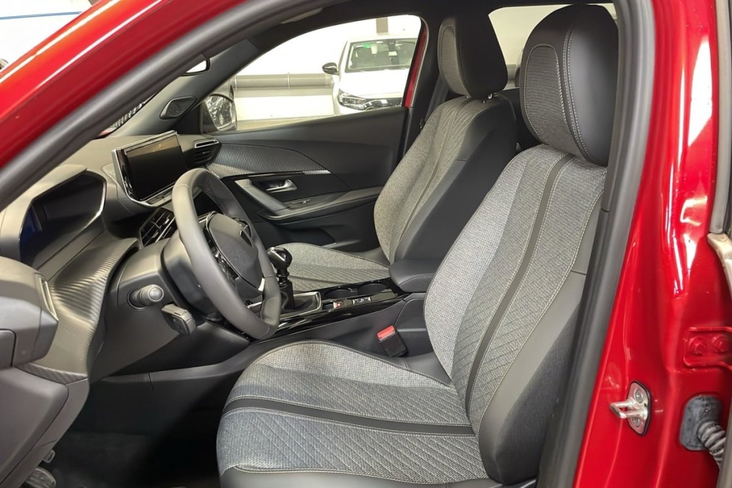PEUGEOT 2008 PureTech 100 S S BVM6 Allure - ref: 1-388297 - Photo 16