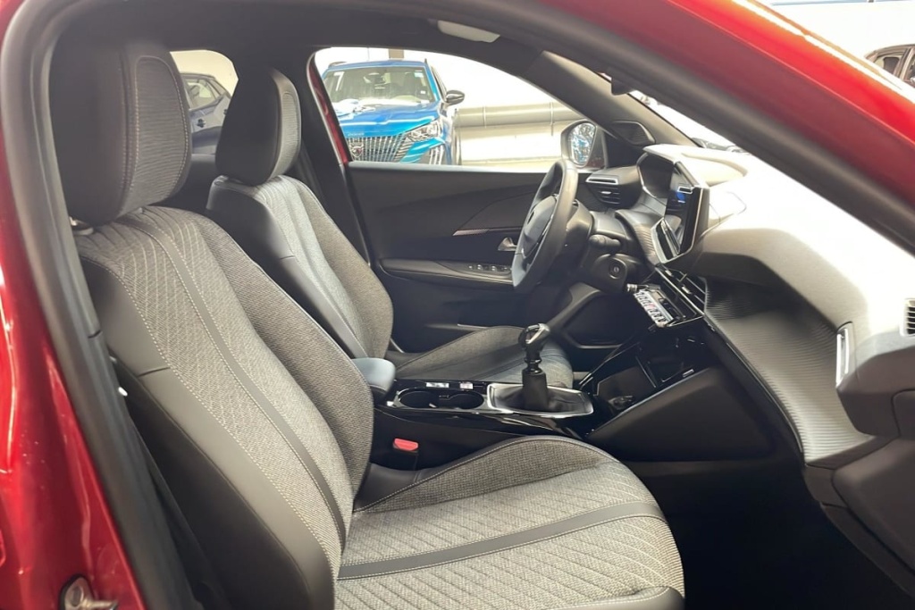 PEUGEOT 2008 PureTech 100 S S BVM6 Allure - ref: 1-388297 - Photo 9