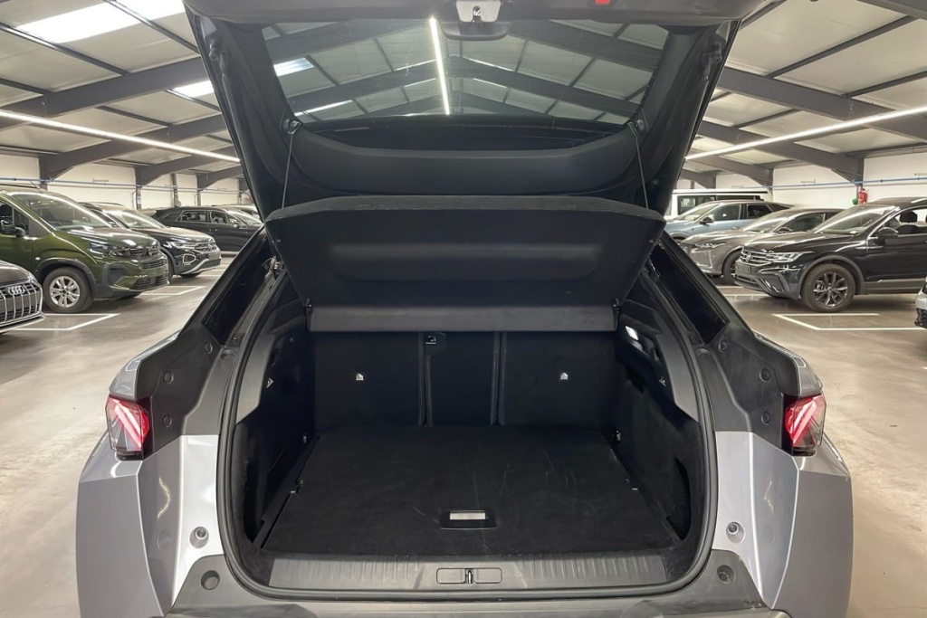 PEUGEOT 3008 Hybrid 145 e-DCS6 GT - ref: 1-388306 - Photo 11