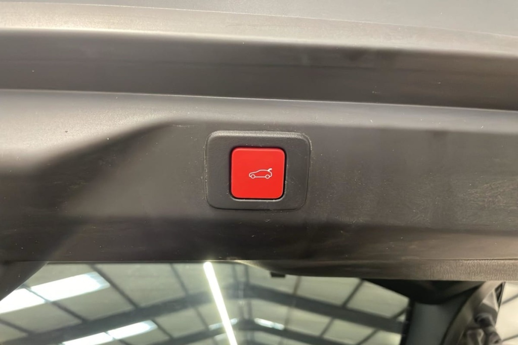PEUGEOT 3008 Hybrid 145 e-DCS6 GT - ref: 1-388306 - Photo 12