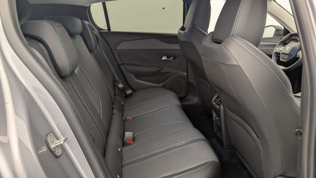 PEUGEOT 308 Hybrid 145 e-DCS6 Allure - ref: 1-388511 - Photo 10