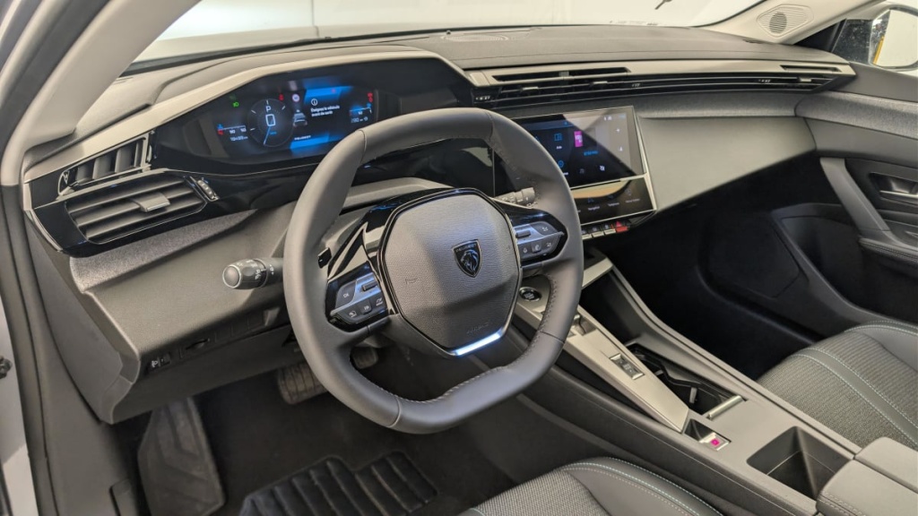 PEUGEOT 308 Hybrid 145 e-DCS6 Allure - ref: 1-388511 - Photo 15