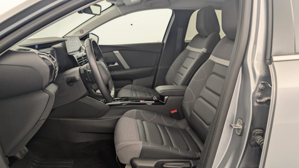 CITROEN C4 PureTech 130 EAT8 Max - ref: 1-388867 - Photo 16
