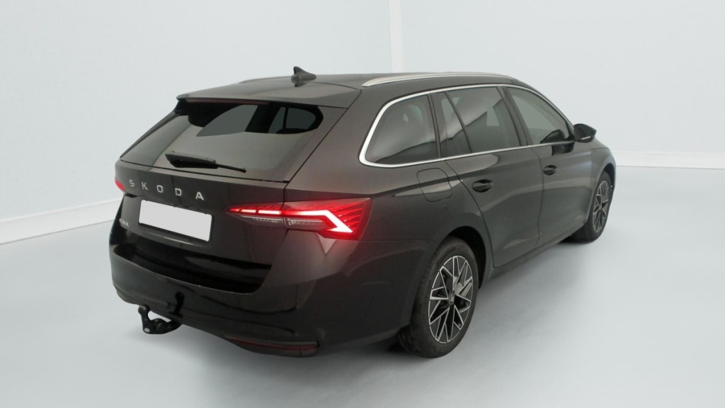 SKODA Octavia Combi 2.0 TDI 150 ch SCR DSG7 Selection - ref: 1-388998 - Photo 7