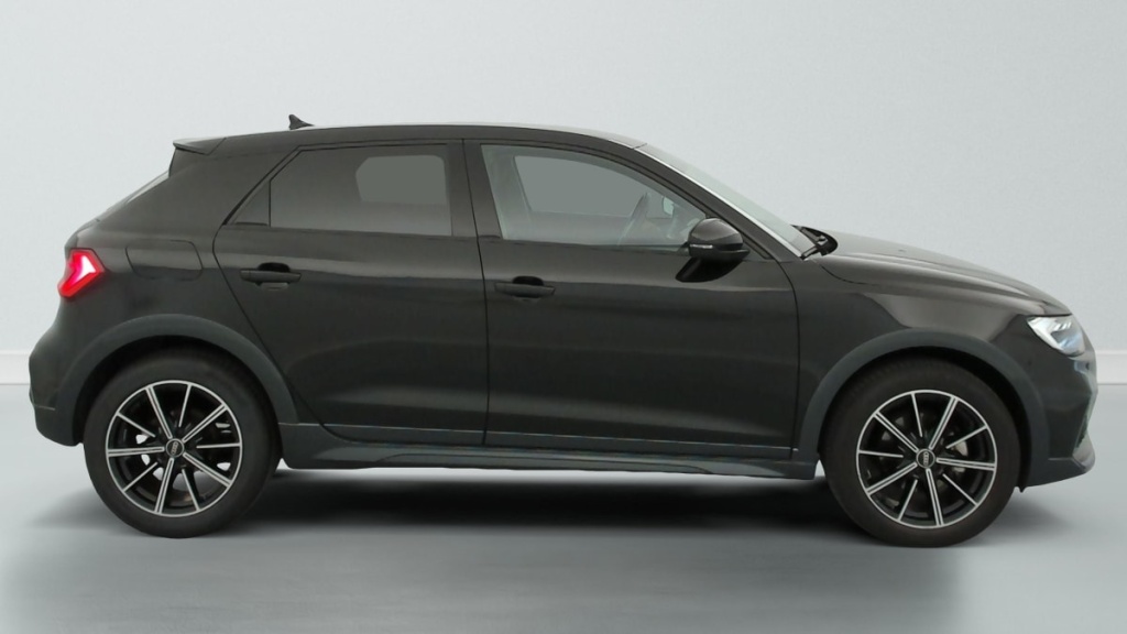 AUDI A1 Allstreet 30 TFSI 110 ch S tronic 7 Design Luxe - ref: 1-389044 - Photo 8