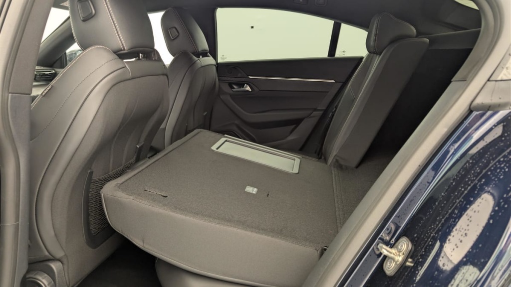 PEUGEOT 508 Hybrid 180 e-EAT8 Allure - ref: 1-389226 - Photo 12