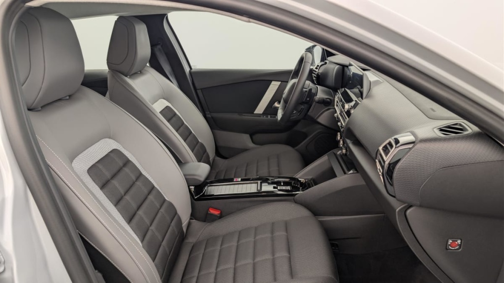 CITROEN C4 Hybride 145 ch e-DCS6 Business - ref: 1-389772 - Photo 9