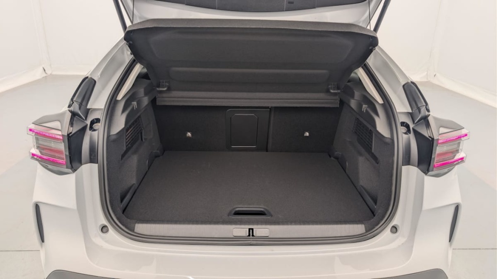 CITROEN C4 Hybride 145 ch e-DCS6 Max - ref: 1-389780 - Photo 11